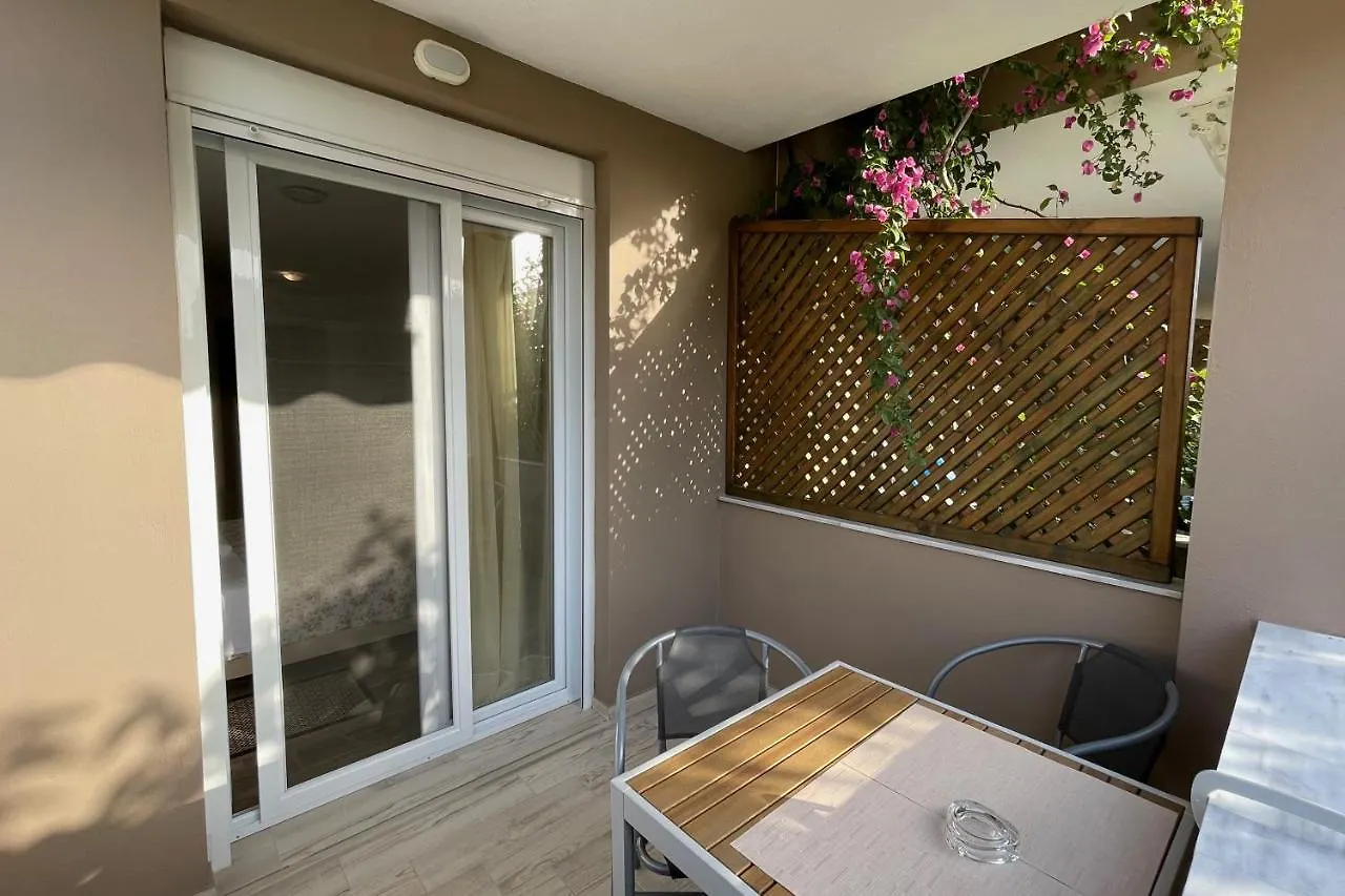 Royals Apartments Nikiti   Nikiti (Sithonia)