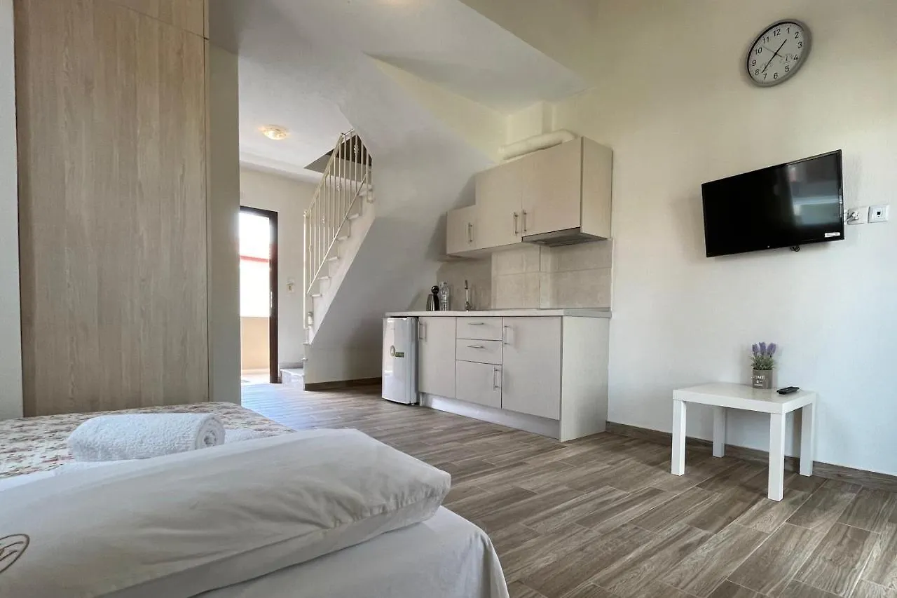 Royals Apartments Nikiti