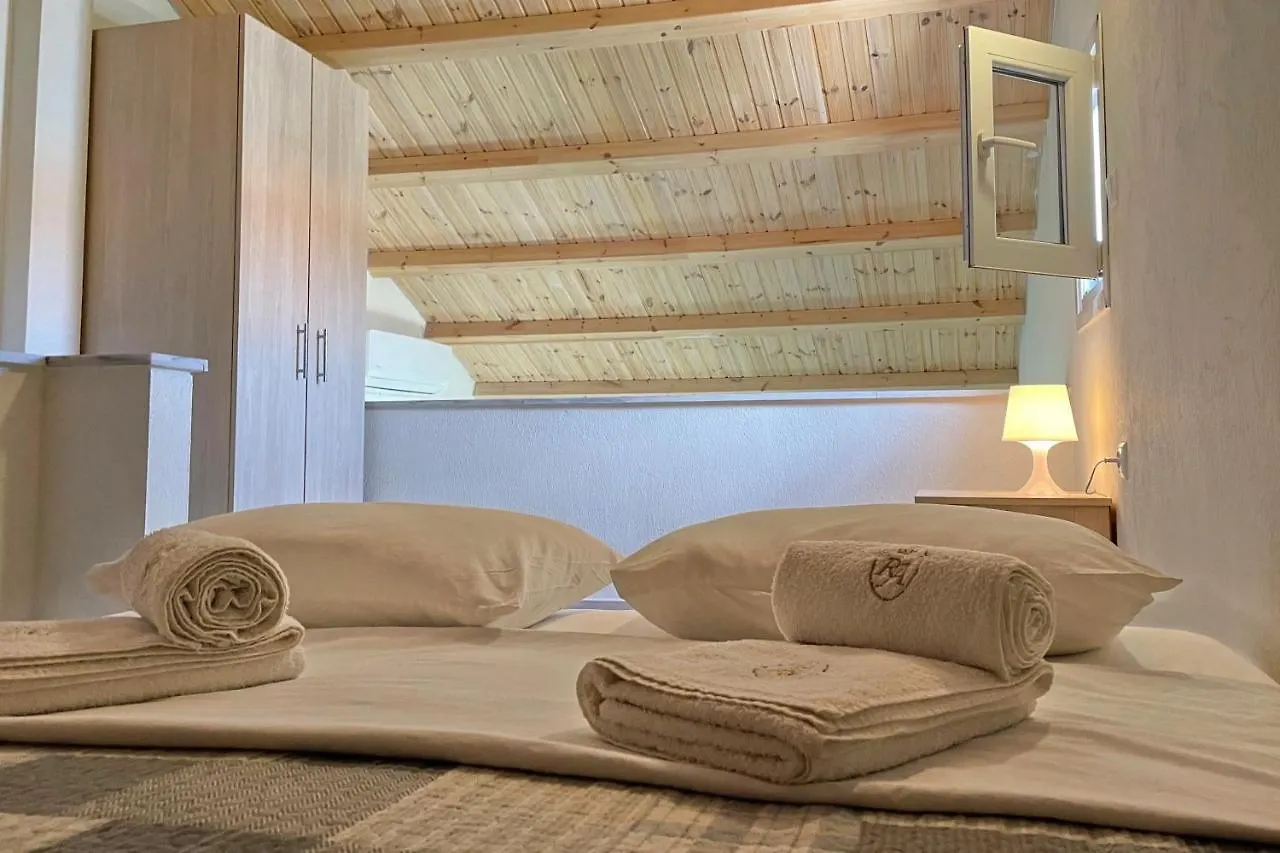 Royals Apartments Nikiti