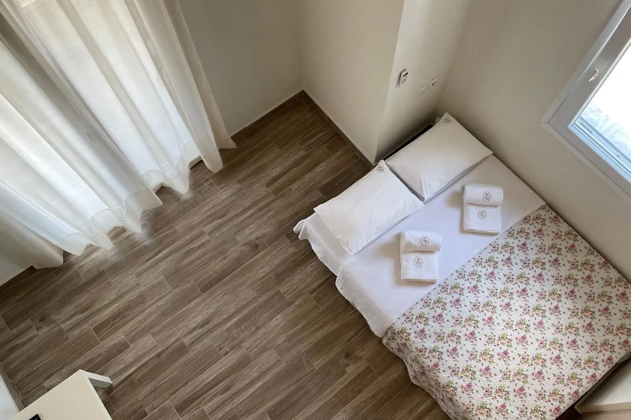 Royals Apartments Nikiti   Nikiti (Sithonia)