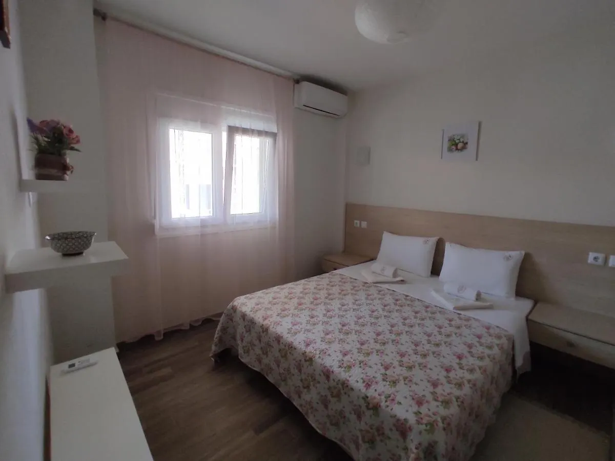 Royals Apartments Nikiti