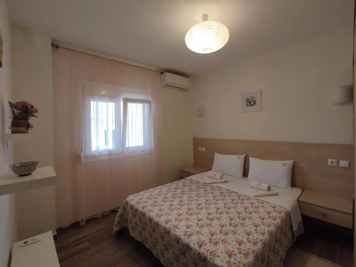 Royals Apartments Nikiti  Greece