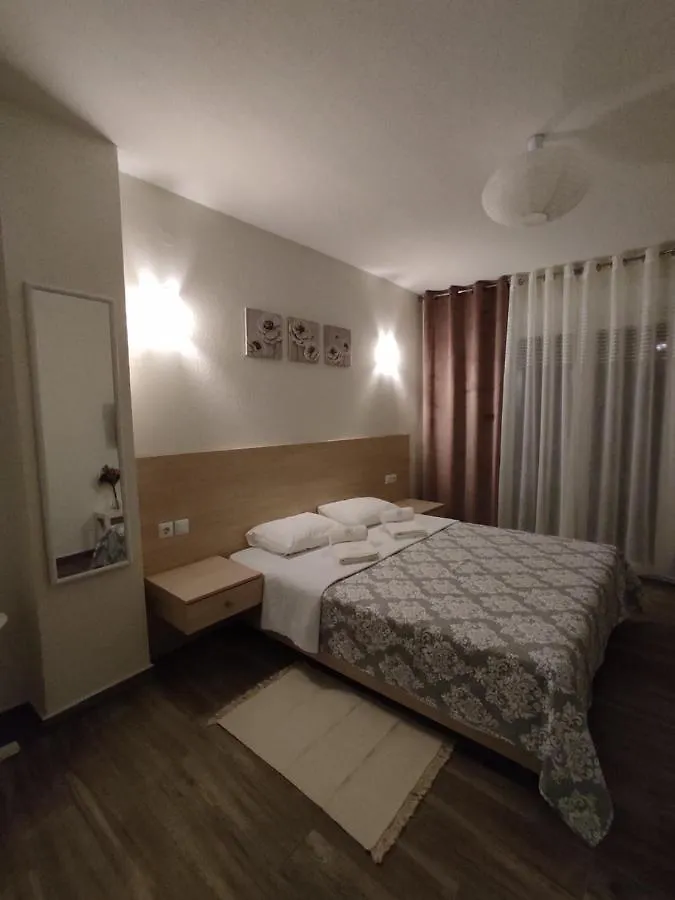 Royals Apartments Nikiti